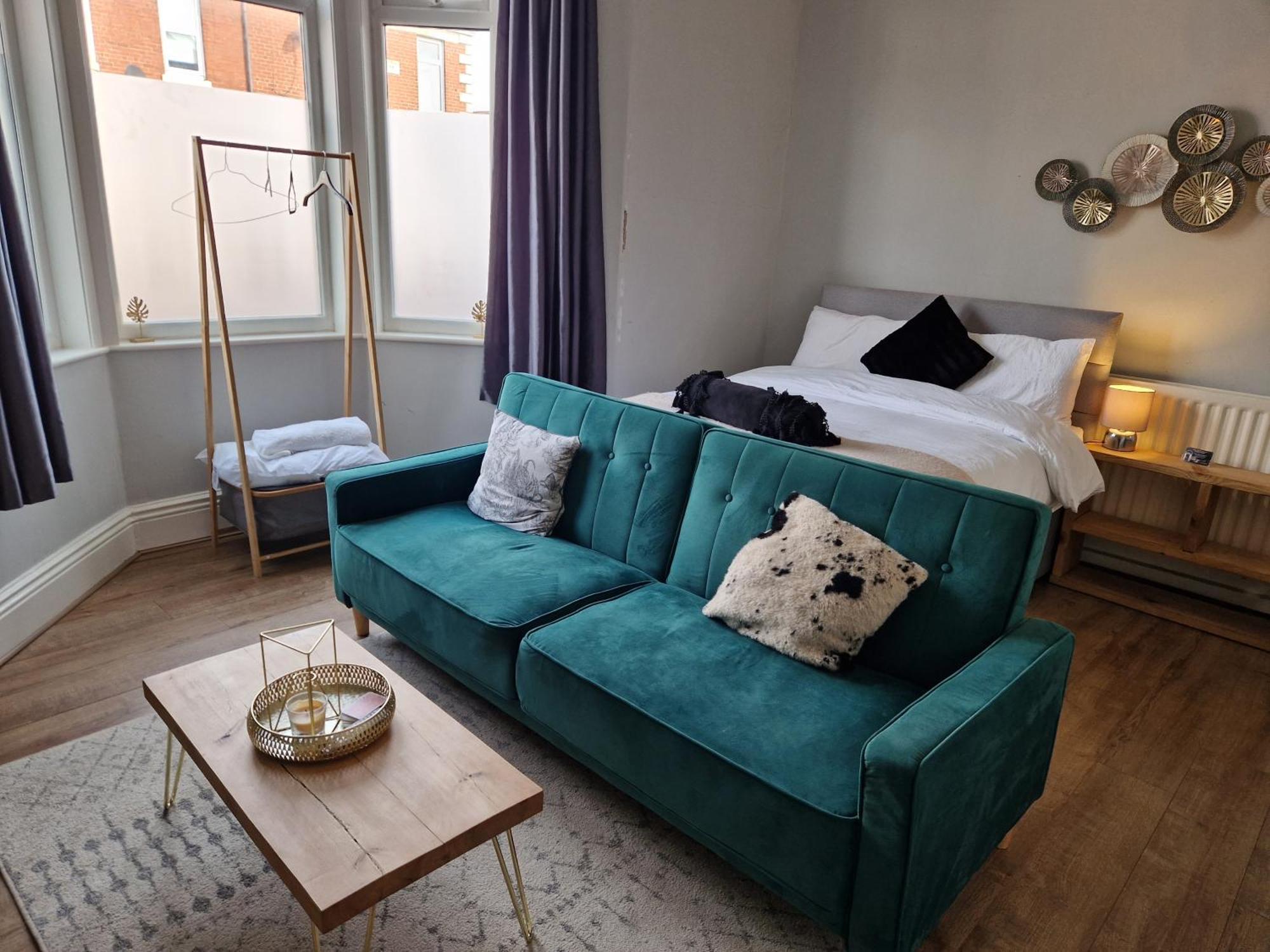 Отель West Beck House - Newcastle 2 Норт-Шилдс Экстерьер фото